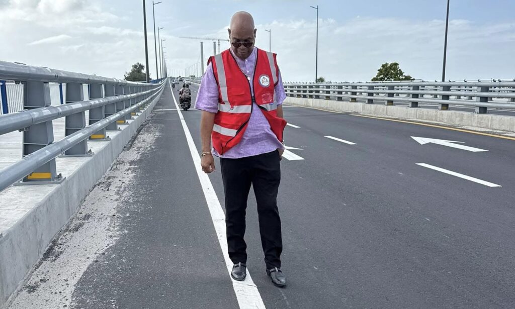 MINISTRY SAYS BRIDGE IS SAFE AS VPAC CALLS FOR INDEPENDENT TECHNICAL REVIEW